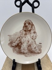 Framed Collector Plate Featuring a Spaniel Dog in Wooden Round Frame
