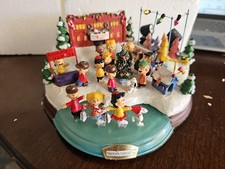 Musical Lighted Christmas Village Scene in Cloche Hat, Victorian Carolers Diorama — listing 5