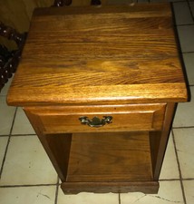 Vintage Oak Two-Tier Nightstand / Side Table with Carved Detailing — listing 5