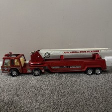 Vintage Nylint Pressed-Steel Aerial Ladder Fire Truck with Trailer — listing 3