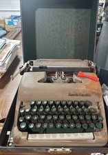 Smith-Corona Clipper Portable Typewriter with Case — listing 6