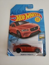 Hot Wheels Jaguar XJ6 Race Car Green #12 Castrol Livery Diecast — listing 4
