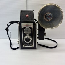 Kodak Duaflex III Pseudo-TLR Box Camera with Kodar 72mm f/8 Lens and Original Leather Field Case — listing 3