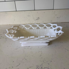 Vintage Milk Glass Basketweave Bowl with Scalloped Rim — listing 4
