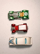 Hot Wheels Vintage Hot Rods Christmas 2000 Set of 3 - Ford Vicky, Purple Passion, Sweet 16 — listing 6