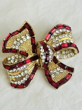 Vintage Retro Gold-Tone Scroll Bow Brooch with Clear Rhinestones and Baguettes — listing 4