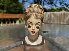 Vintage Inarco E-774 Lady Head Vase with Mint Hat, Pearl Earrings & Hand to Cheek — listing 6