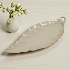 Lenox Ivory Porcelain Leaf-Shaped Dish with Gold Trim, listing 4