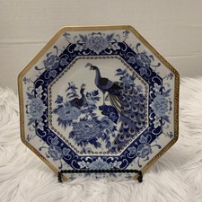 Hand-Painted Chinoiserie Octagonal Decorative Plate with Seated Figure, Green Sponged Rim