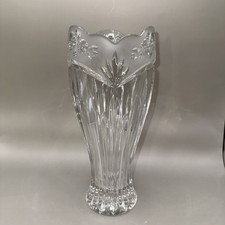 Oneida Southern Garden Lead Crystal Flower Vase