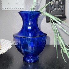 Cobalt Blue Depression-Style Glass Covered Butter Dish with Plaid/Criss-Cross Pattern — listing 4