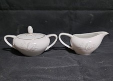 Kaysons Golden Rhapsody Gravy Boat with Attached Underplate, White with Gold Trim and Wheat Motif — listing 6