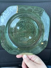 Green Depression Glass Dinner Plate, Federal Glass 'Madrid' Pattern (Recollection) — listing 5