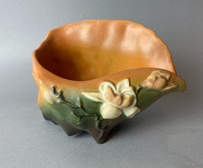 Roseville Pottery Magnolia Pattern Rectangular Console Planter with Handles — listing 4