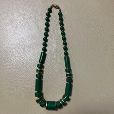 Vintage Green Beaded Necklace with Graduated Glass and Faux Pearl Beads