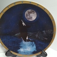 Vintage Orca Killer Whale Collector Plate with Gold Rim — listing 5