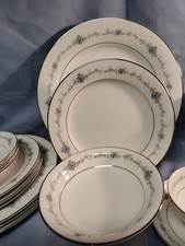 Noritake Glencoe 6505 Fine China Dinnerware Set (Large Multi-Piece Service)