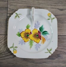Occupied Japan Leaf-Shaped Porcelain Nappy Dish with Hand-Painted Floral Bouquet and Gilt Trim — listing 4