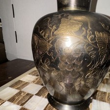Vintage Stiffel-Style Cream Enamel and Brass Urn Table Lamp with Bell Shade — listing 5
