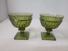Vintage Avocado Green Pressed Glass Punch/Tea Cup with Swirl Panel Pattern — listing 4