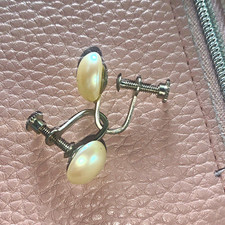 Vintage Graduated Faux Pearl Necklace with Brocade Storage Pouch — listing 3