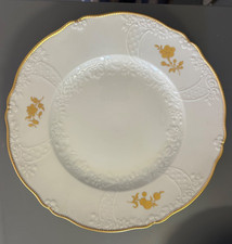 White Porcelain Dinner & Salad Plates with Gold Scalloped Rims (Bundled Set) — listing 3