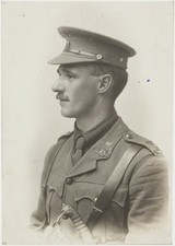 Antique WWI-Era Military Officer Portrait Photograph in Carved Oak Frame, The Crown Studios Sydney — listing 4