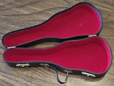 Miniature Handcrafted Violin with Bow and Fitted Case (Signed M. and P. Winsor, 1978) — listing 4