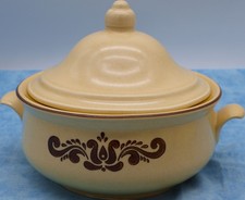 Vintage Pfaltzgraff Village Stoneware Covered Casserole Dutch Oven — listing 4
