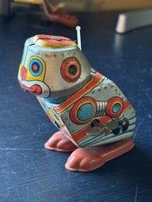 Vintage Yone No. 2134 Wind-Up Tin Litho Walking Robot, Made in Japan — listing 2