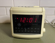 GE Click Alarm Clock Radio Model 7-4606WHB, White/Yellowish — listing 6