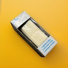 Leviton Decora Single Pole Grounding Lighted Rocker Switch, White, 15A-120V, Model 104-05611-2WS