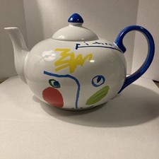 Picasso Living 'The Washerwoman 1962' Masterpiece Editions Teapot — listing 5