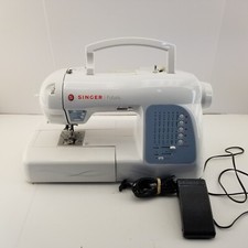 Vintage Singer Futura Electric Sewing Machine in Wooden Cabinet Table