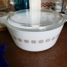 Vintage Pyrex Town & Country 475-B 2.5 Qt Cinderella Casserole with Lid