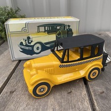 Avon 1926 Checker Cab Wild Country After Shave Decanter, 5 fl oz — listing 3