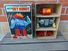 Vintage Battery Operated 'Sky Robot' Plastic Walking Robot in Original Box — listing 3