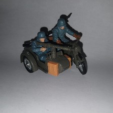 Vintage Die-Cast Red Six-Wheel Armored/Military Truck Toy — listing 3