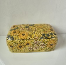 Vintage Kashmir Hand-Painted Lacquered Paper Mache Trinket Box