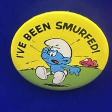 Vintage Smurf "Happy Smurfday" Pinback Button with Birthday Cake — listing 3