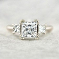 Vintage Three-Stone Gold-Tone Men's Ring with Clear Round Stones — listing 6