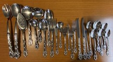 Oneida Heirloom 'Chandelier' Stainless Flatware Lot - Serving Pieces and Teaspoons with Pierced Scroll Handles — listing 4