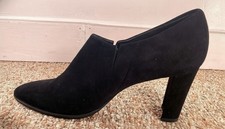 Stuart Weitzman Black Suede T-Strap Platform Heeled Sandals, Size 9.5 — listing 4