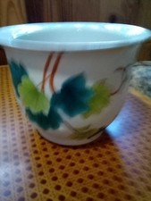Chinese Hand-Painted Porcelain Decorative Bowl with Green Ivy/Grape Leaf Motif and Gilt Rim, listing 3