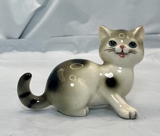 Vintage Ceramic Reclining Cat Figurine with Pink Sponge Glaze, Ribbon and Faux-Pearl Collar — listing 3