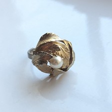 Vintage Gold-Tone Cocktail Ring with Faux Pearl and Nugget-Style Setting — listing 6
