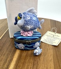 Porcelain Hinged Trinket Box with Figural Fish Finial and Seashell Motif — listing 2