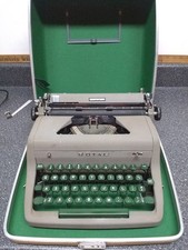 Royal Quiet De Luxe Portable Typewriter with Case and Accessories — listing 6