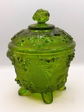 Vintage Green Pressed Glass Basket with Fixed Arch Handle, Star and Fan Cut Pattern — listing 5