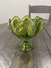 Mid-Century Green Glass Handkerchief Bowl with Ruffled Rim — listing 6